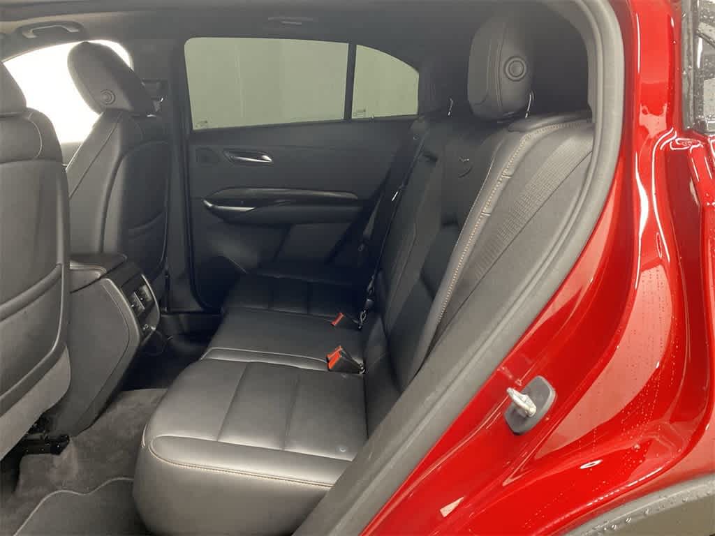 Thumbnail: 2021 Cadillac XT4 - 16