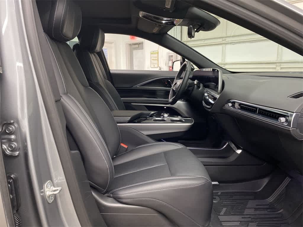 Thumbnail: 2025 Cadillac Lyriq - 19