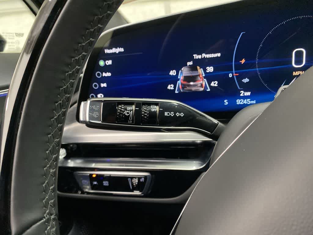 Thumbnail: 2024 Cadillac Lyriq - 23