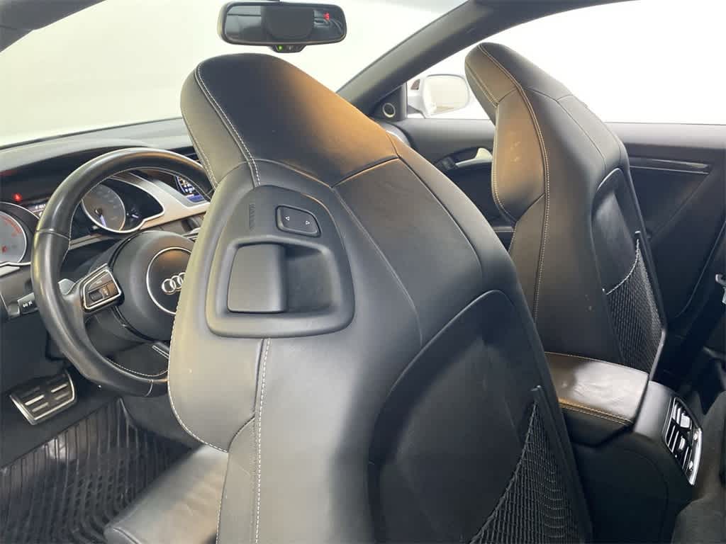 Thumbnail: 2014 Audi S5 - 15