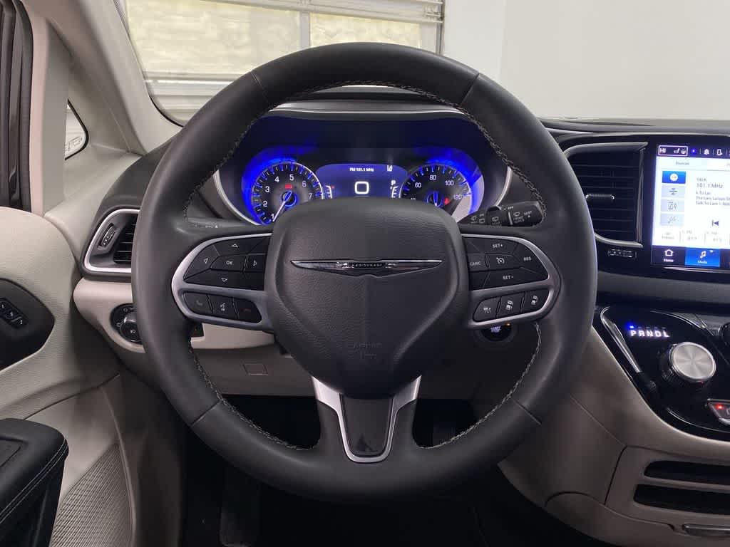 Thumbnail: 2024 Chrysler Pacifica - 19