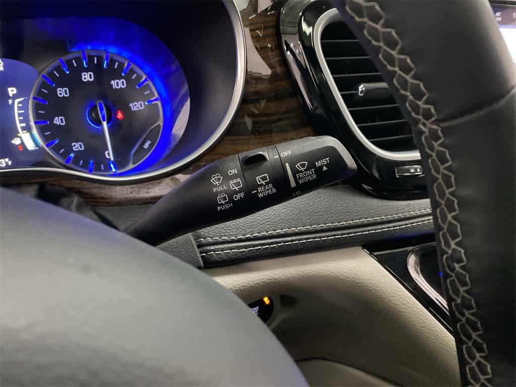 Thumbnail: 2023 Chrysler Pacifica - 23