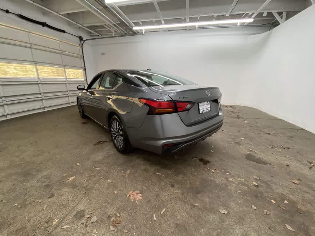 Thumbnail: 2023 Nissan Altima - 4