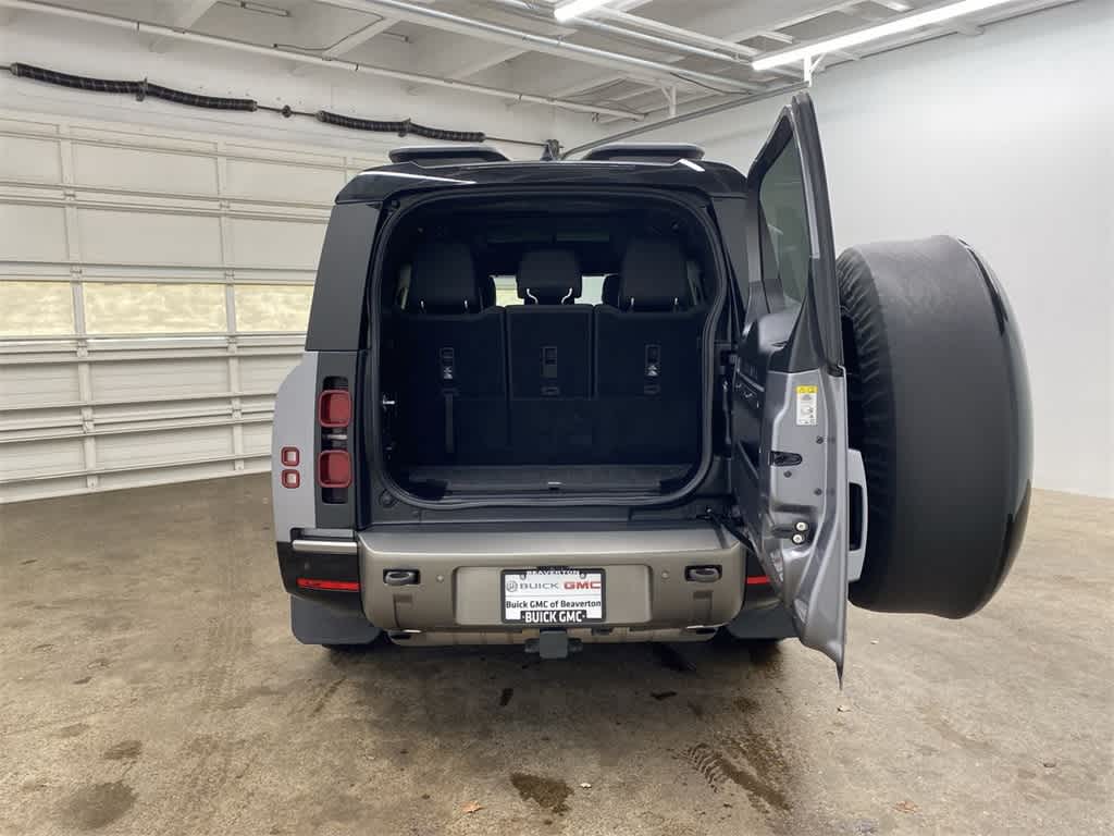 Thumbnail: 2023 Land Rover Defender - 29