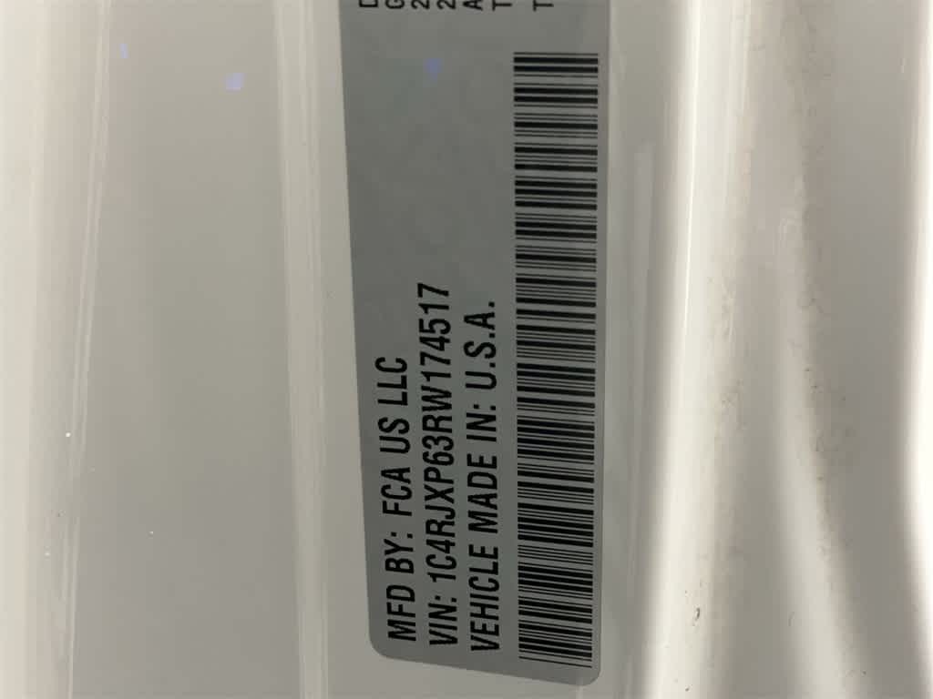 Thumbnail: 2024 Jeep Wrangler - 32