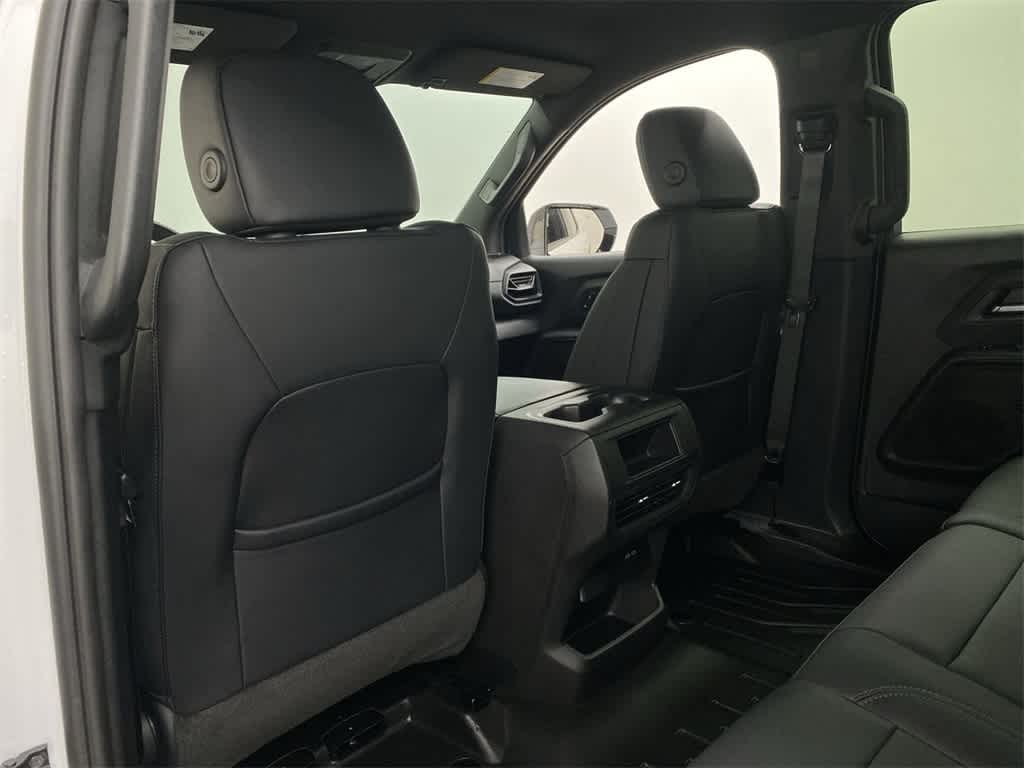 Thumbnail: 2024 Chevrolet Silverado EV - 15