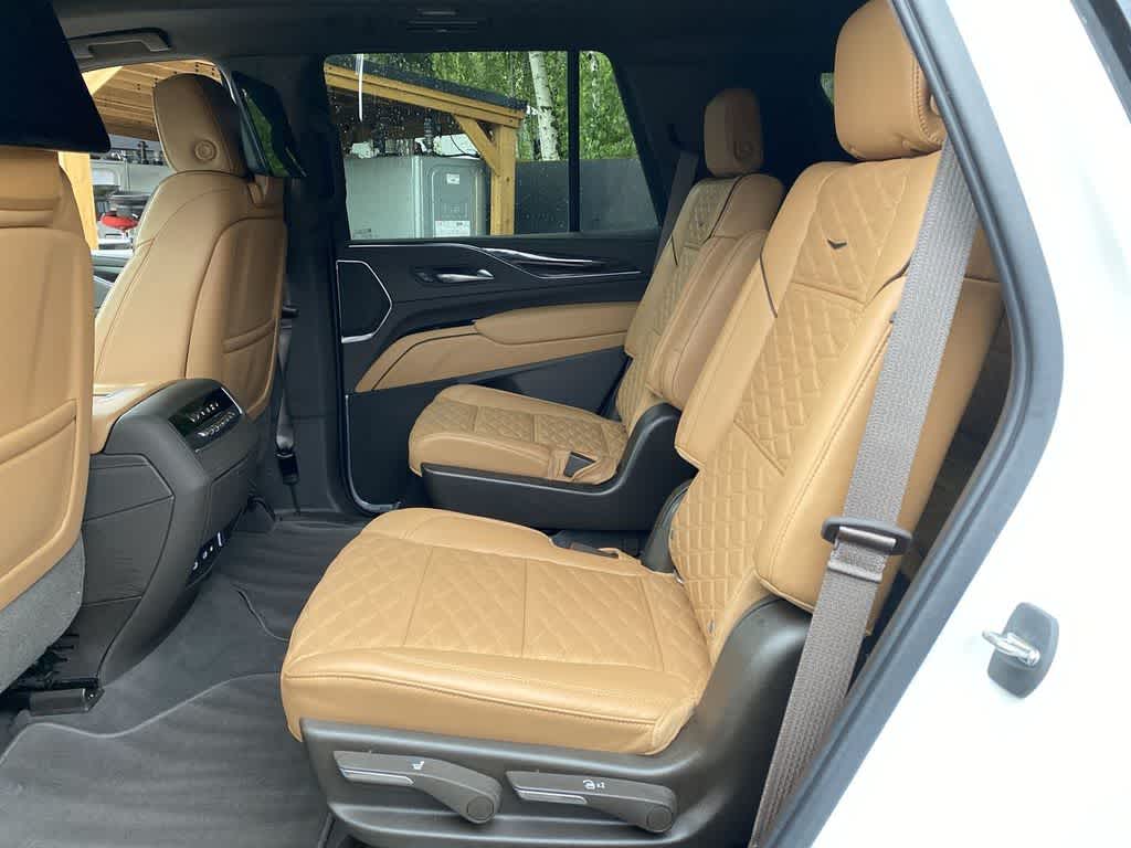 Thumbnail: 2021 Cadillac Escalade - 17