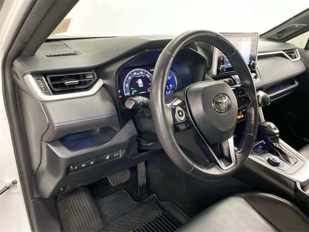 Thumbnail: 2020 Toyota RAV4 - 2