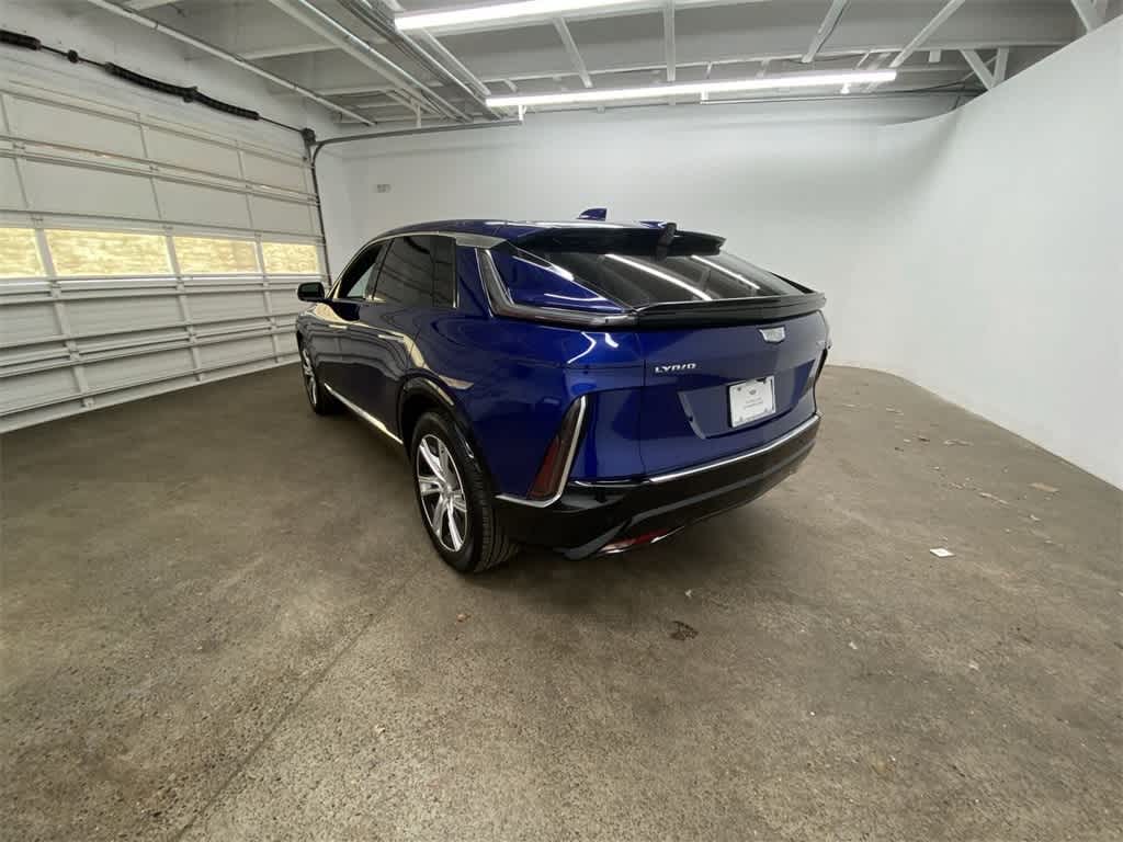 Thumbnail: 2024 Cadillac Lyriq - 4