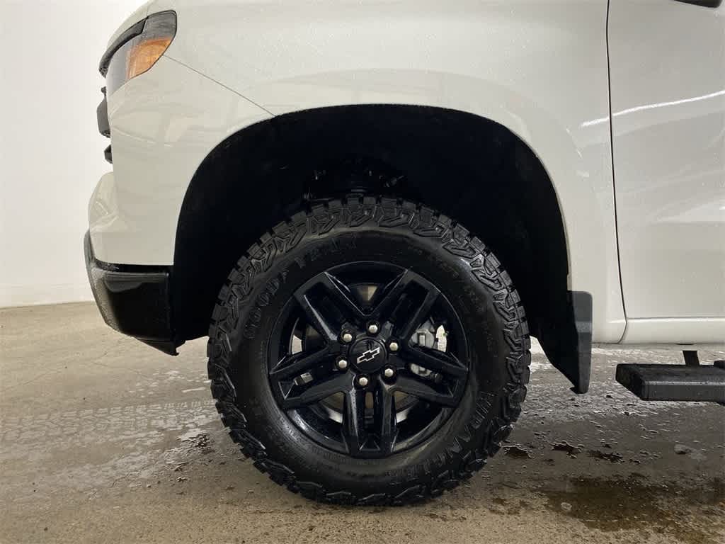 Thumbnail: 2025 Chevrolet Silverado 1500 - 11