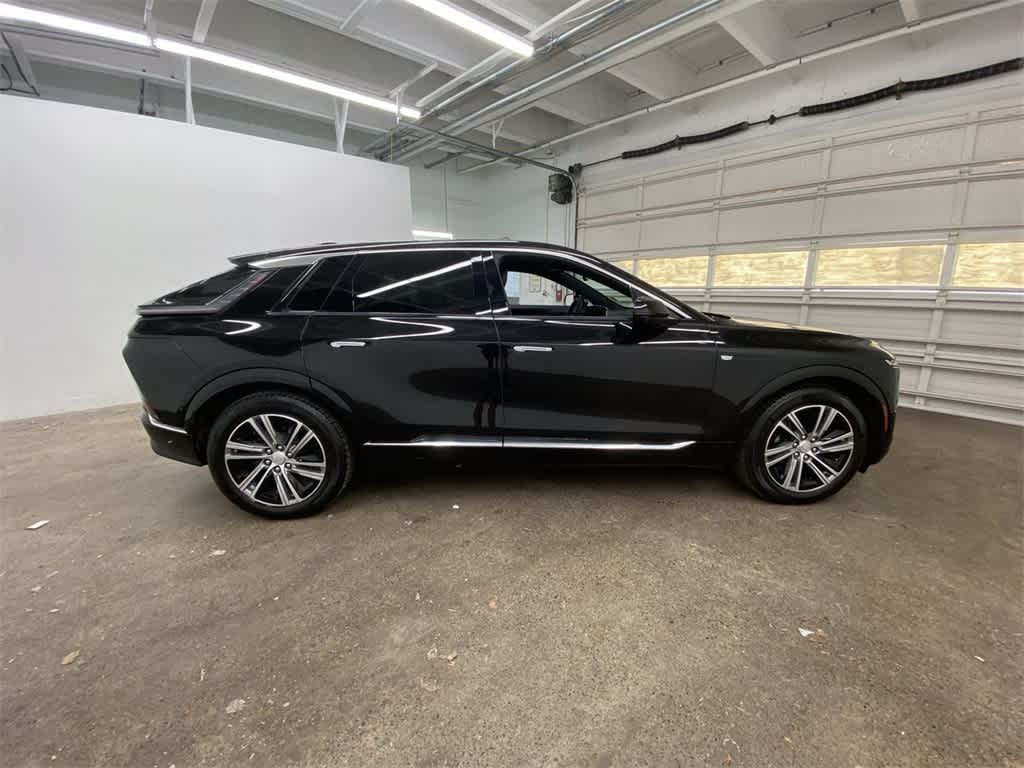 Thumbnail: 2024 Cadillac Lyriq - 7