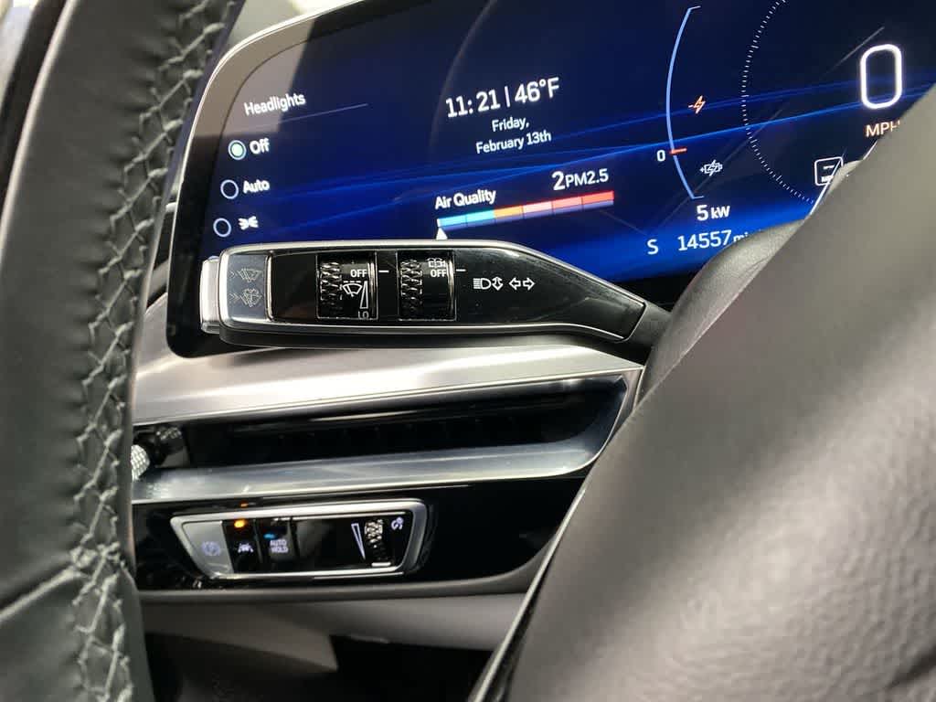 Thumbnail: 2024 Cadillac Lyriq - 24