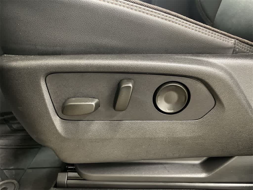 Thumbnail: 2024 Chevrolet Tahoe - 16