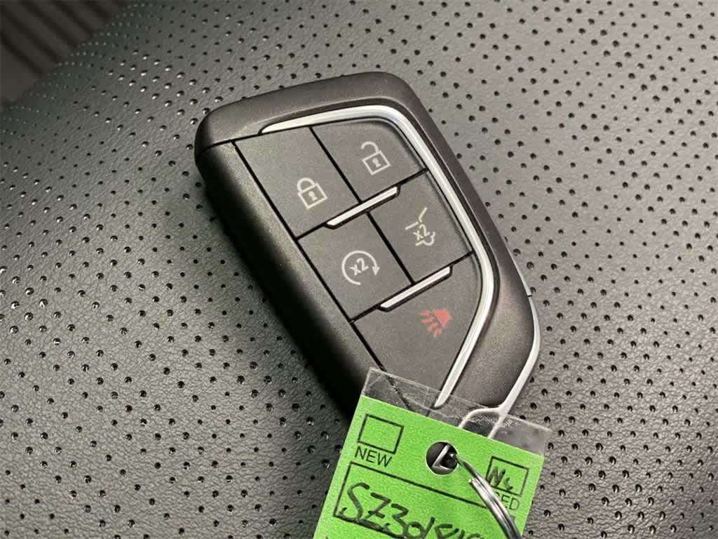 Thumbnail: 2025 Cadillac Lyriq - 30