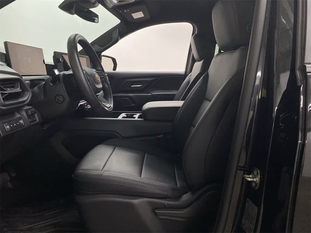 Thumbnail: 2024 Chevrolet Silverado EV - 13