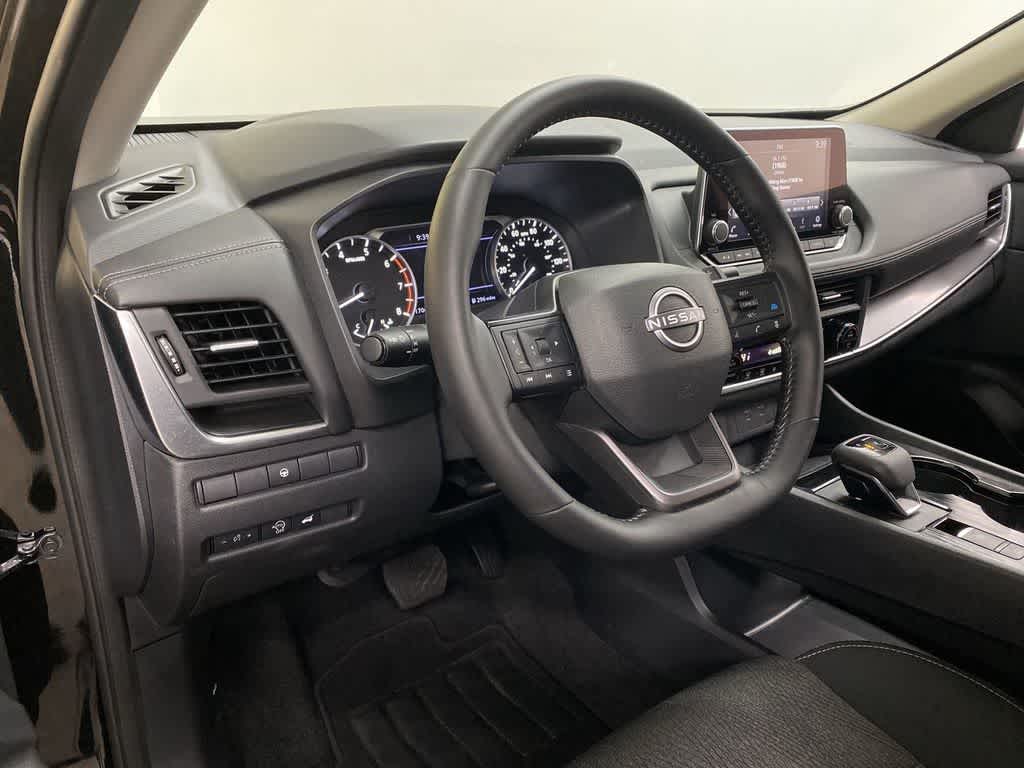 Thumbnail: 2025 Nissan Rogue - 2