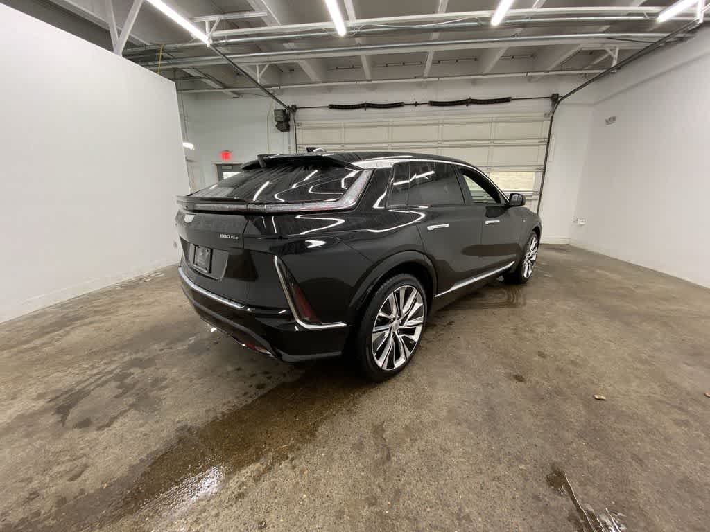 Thumbnail: 2024 Cadillac Lyriq - 6