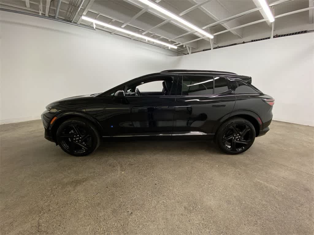 Thumbnail: 2024 Chevrolet Equinox - 3