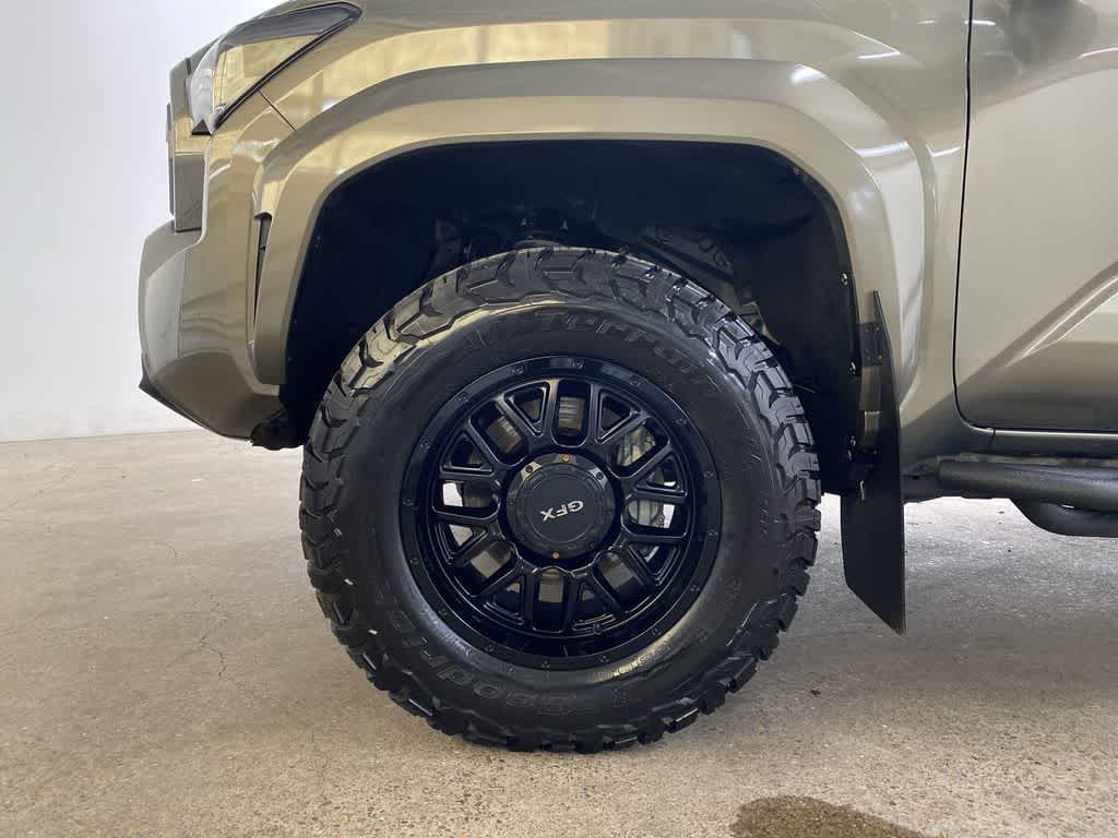 Thumbnail: 2024 Toyota Tacoma - 10