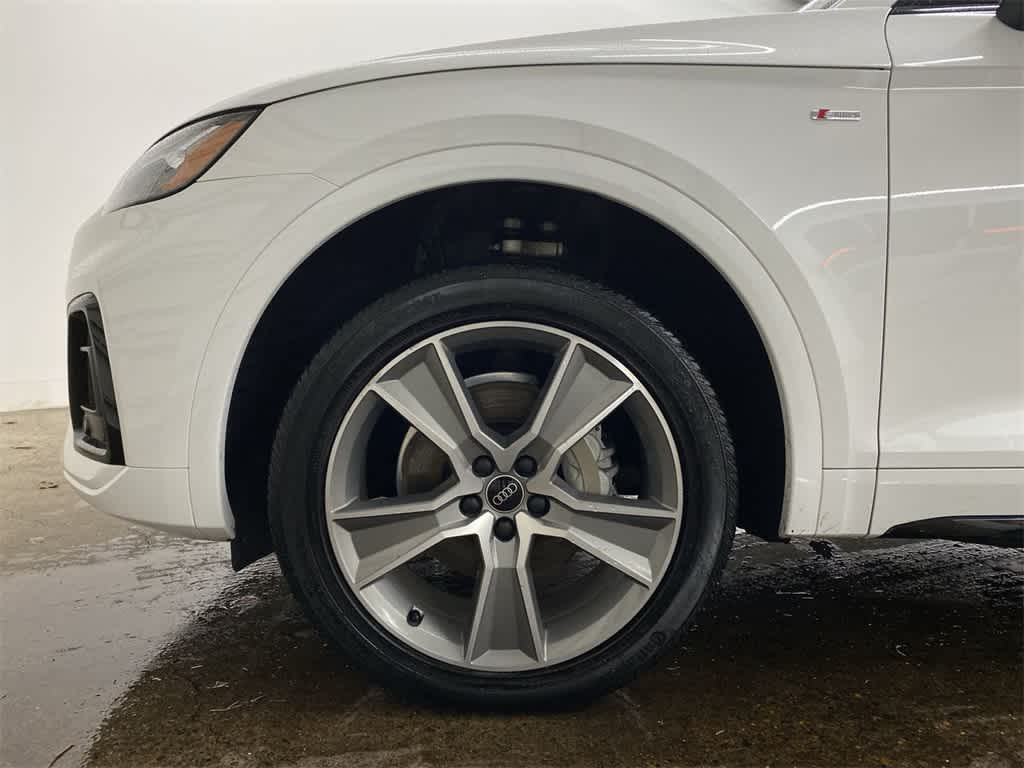 Thumbnail: 2025 Audi Q5 - 11