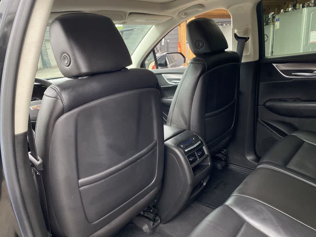 Thumbnail: 2018 Cadillac XT5 - 17