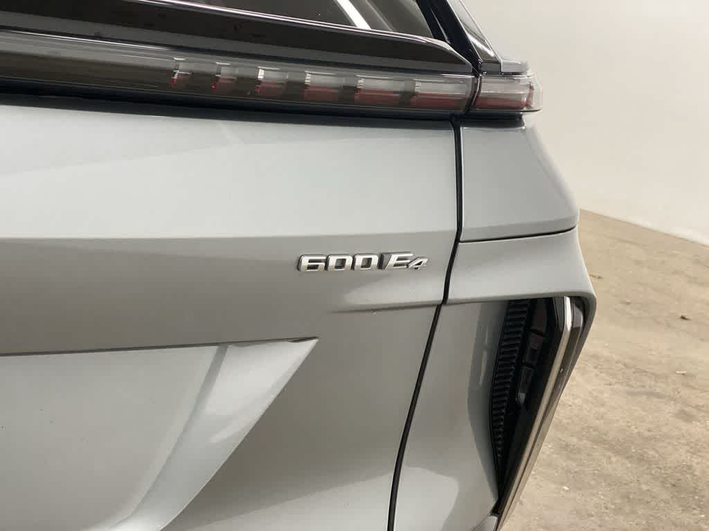 Thumbnail: 2024 Cadillac Lyriq - 11