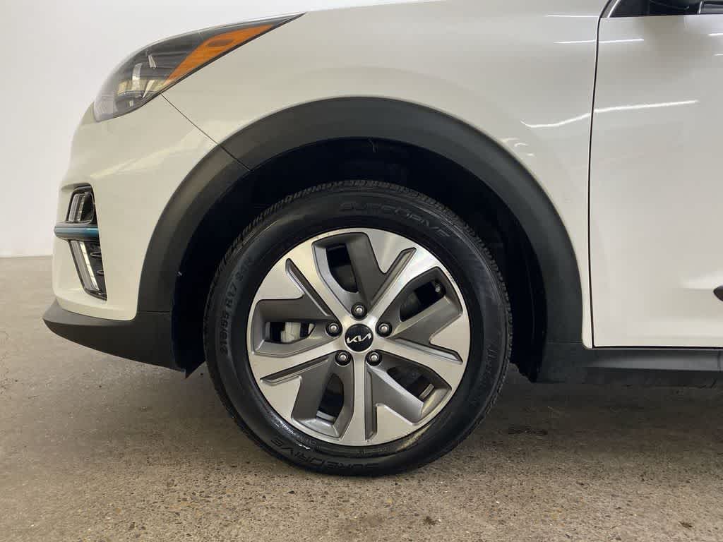 Thumbnail: 2022 Kia Niro - 12