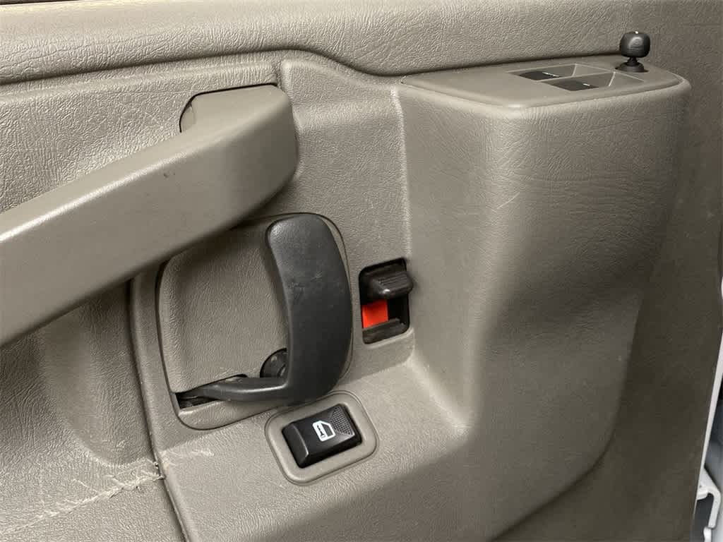 2023 Chevrolet Express 2500 15