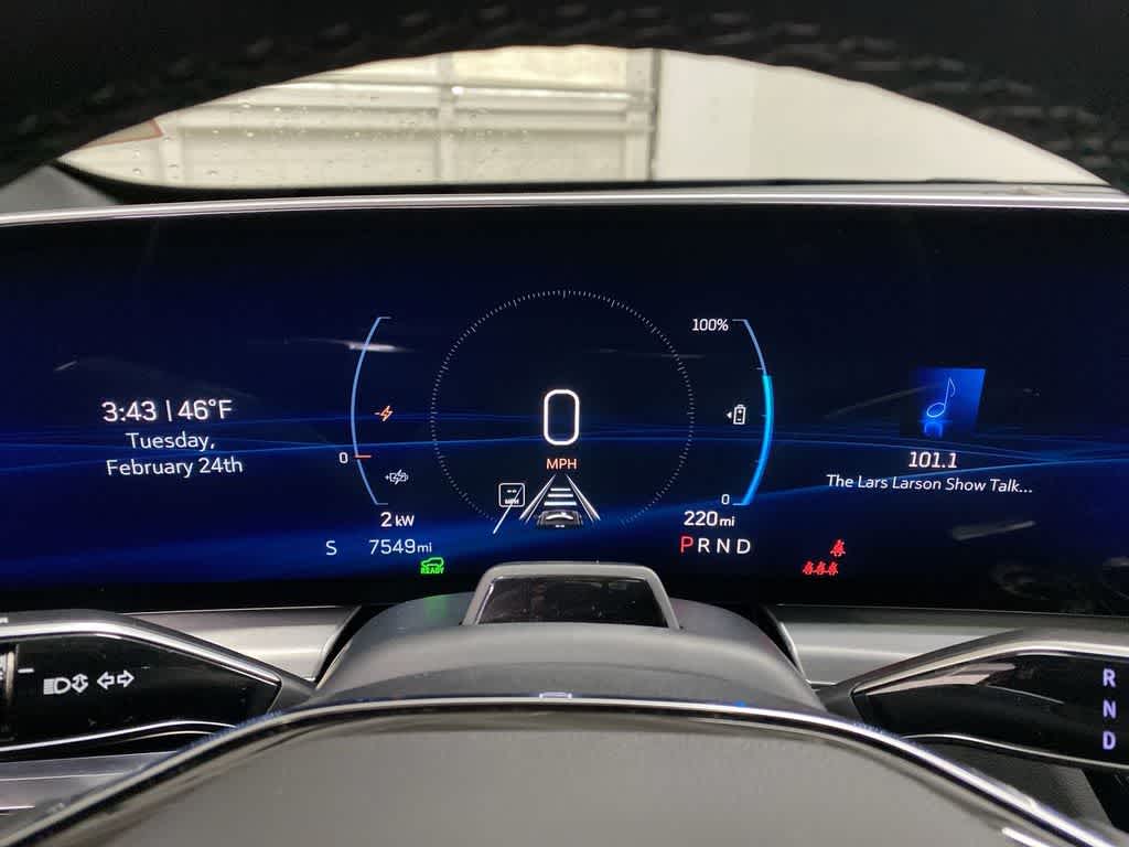 Thumbnail: 2024 Cadillac Lyriq - 27