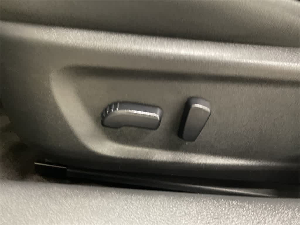 2022 Nissan Altima SV 16