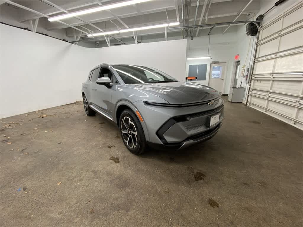 Thumbnail: 2025 Chevrolet Equinox - 8