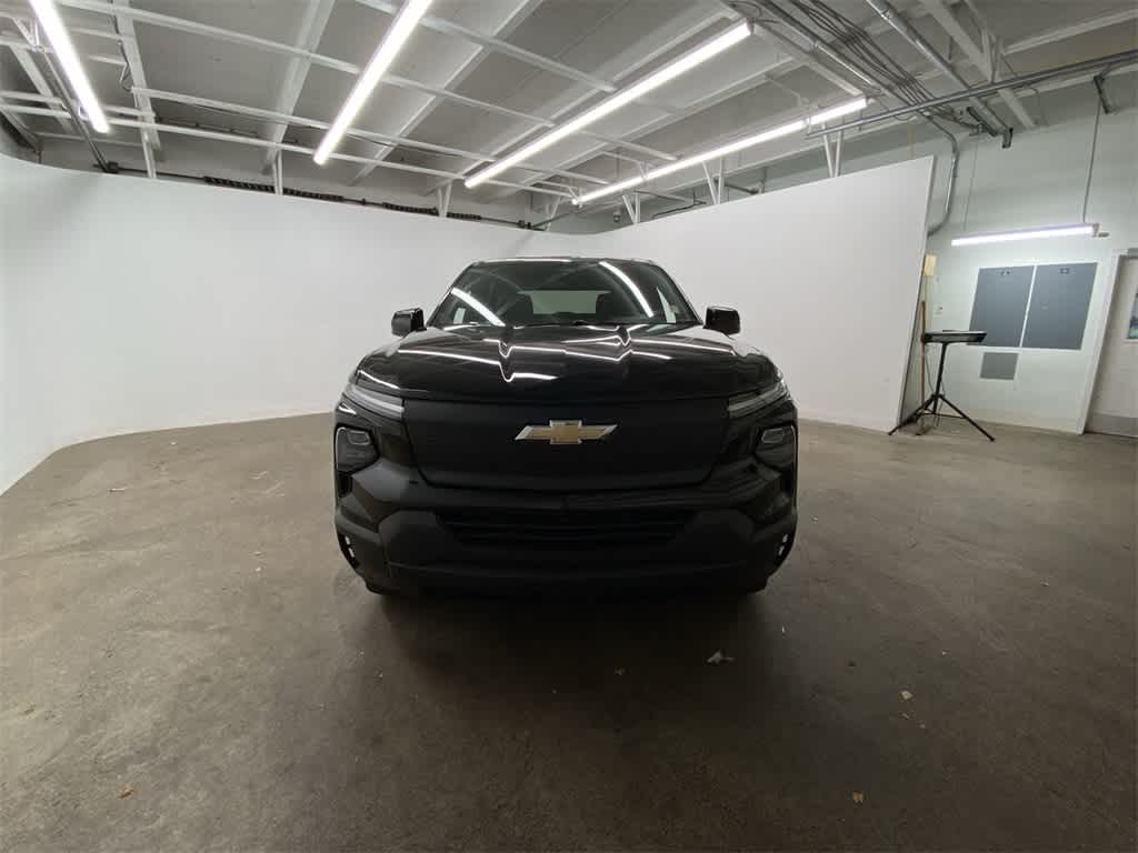 Thumbnail: 2024 Chevrolet Silverado EV - 9