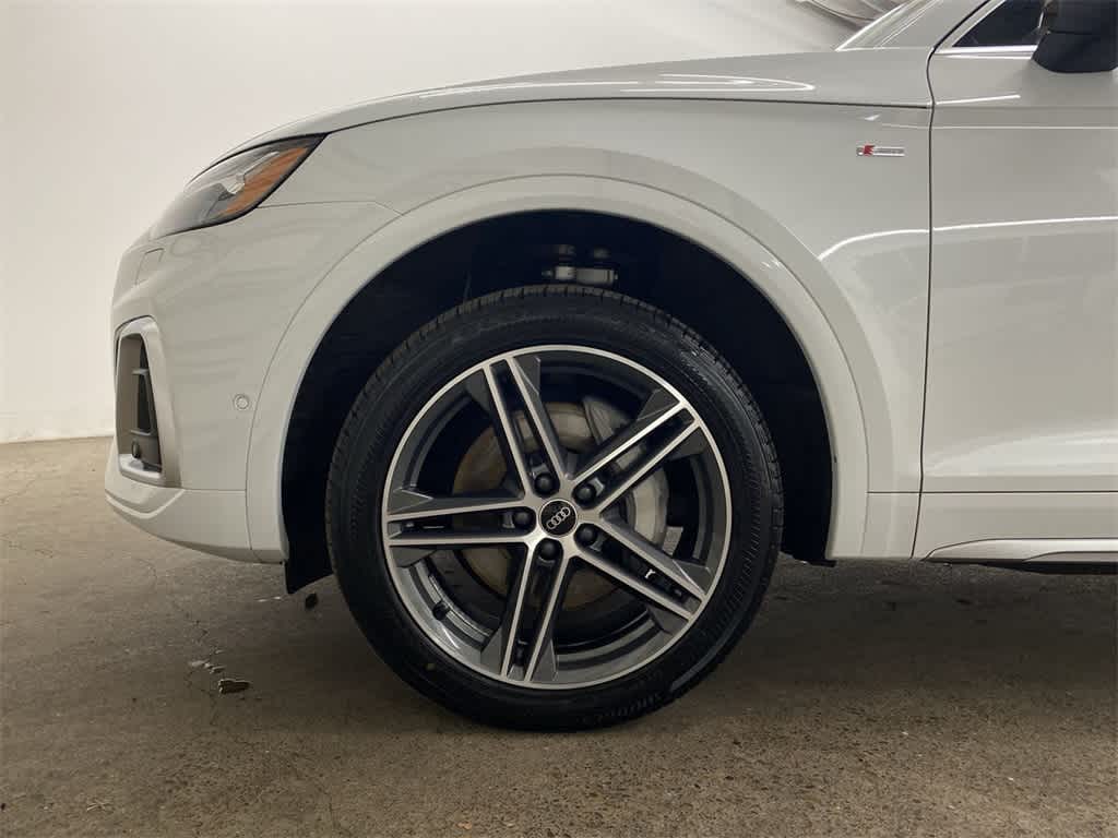 Thumbnail: 2022 Audi Q5 - 11