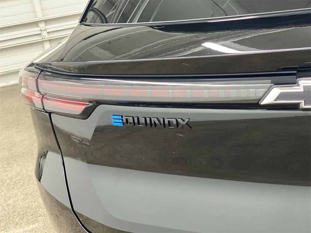 Thumbnail: 2024 Chevrolet Equinox - 10