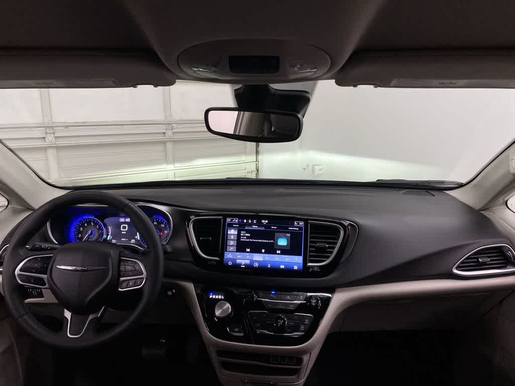 Thumbnail: 2024 Chrysler Pacifica - 13