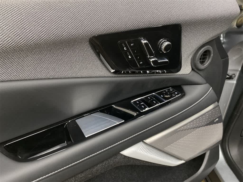 Thumbnail: 2025 Cadillac Optiq - 15