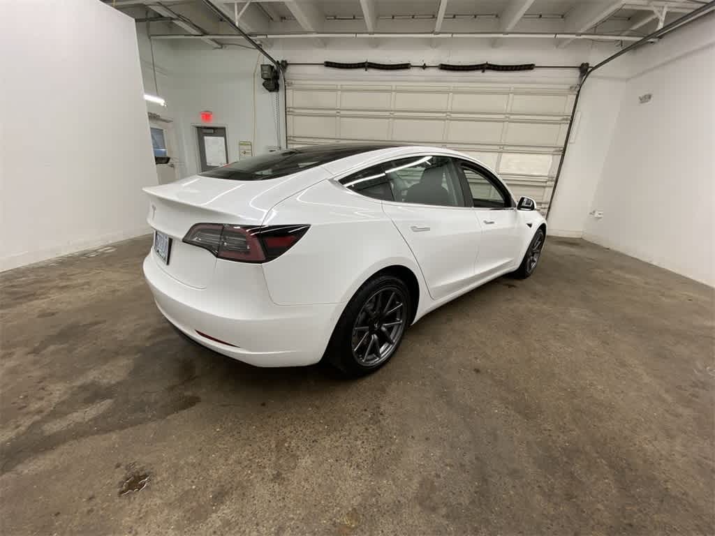 Thumbnail: 2018 Tesla Model 3 - 6