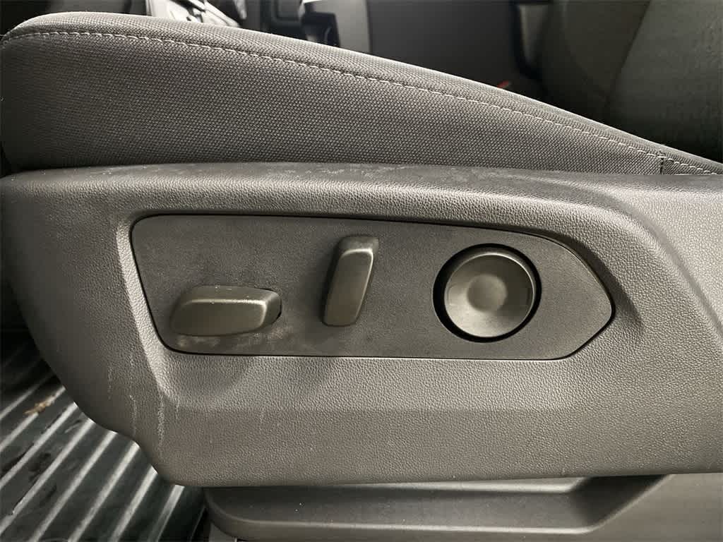 Thumbnail: 2025 Chevrolet Silverado 1500 - 14