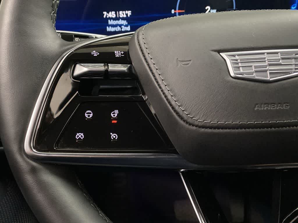 Thumbnail: 2024 Cadillac Lyriq - 21