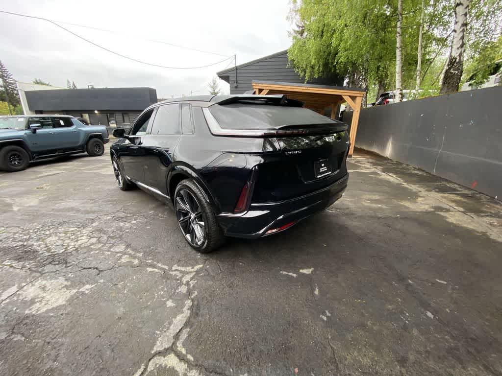 Thumbnail: 2024 Cadillac Lyriq - 4