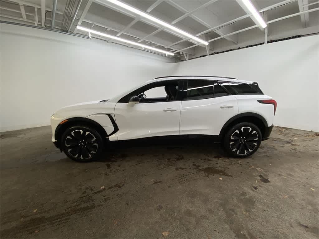 Thumbnail: 2024 Chevrolet Blazer EV - 3