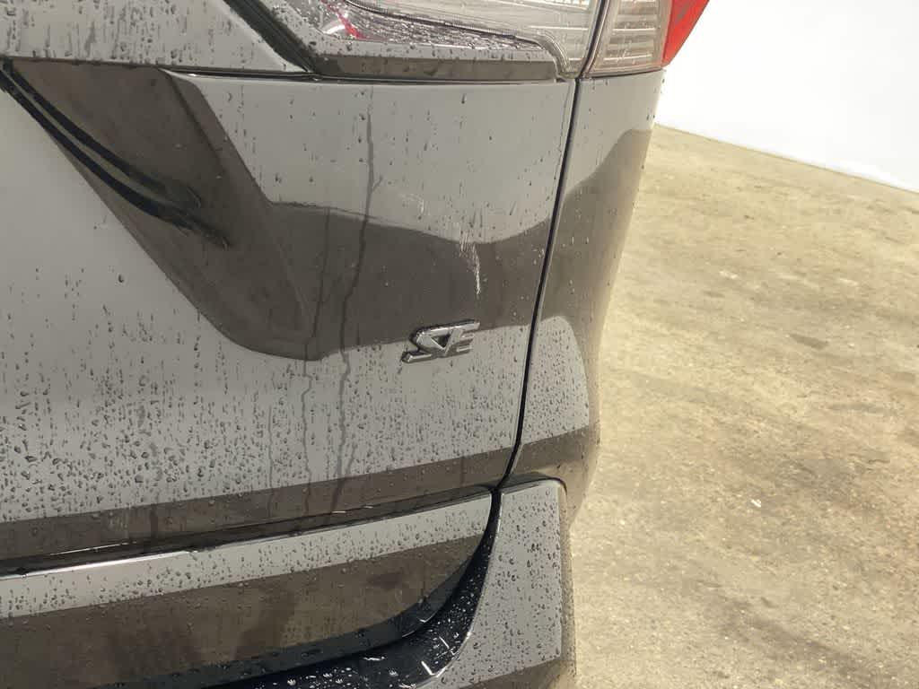 Thumbnail: 2023 Toyota RAV4 - 11