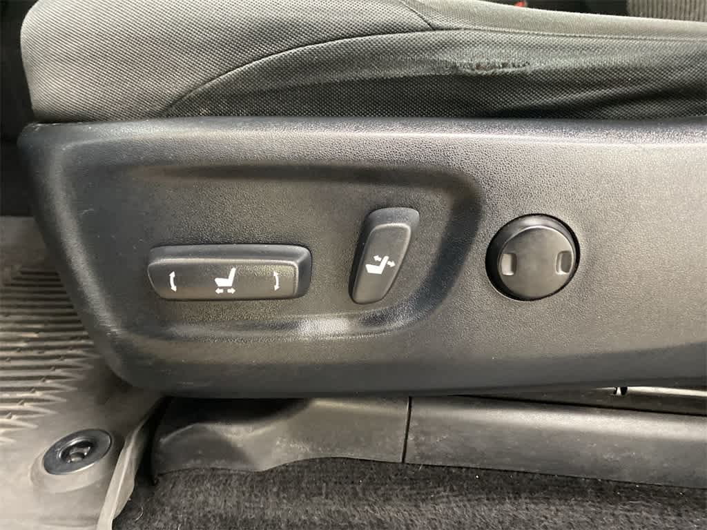 Thumbnail: 2019 Toyota 4Runner - 14