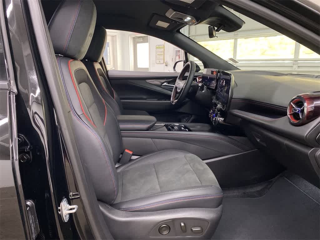 Thumbnail: 2024 Chevrolet Blazer EV - 20