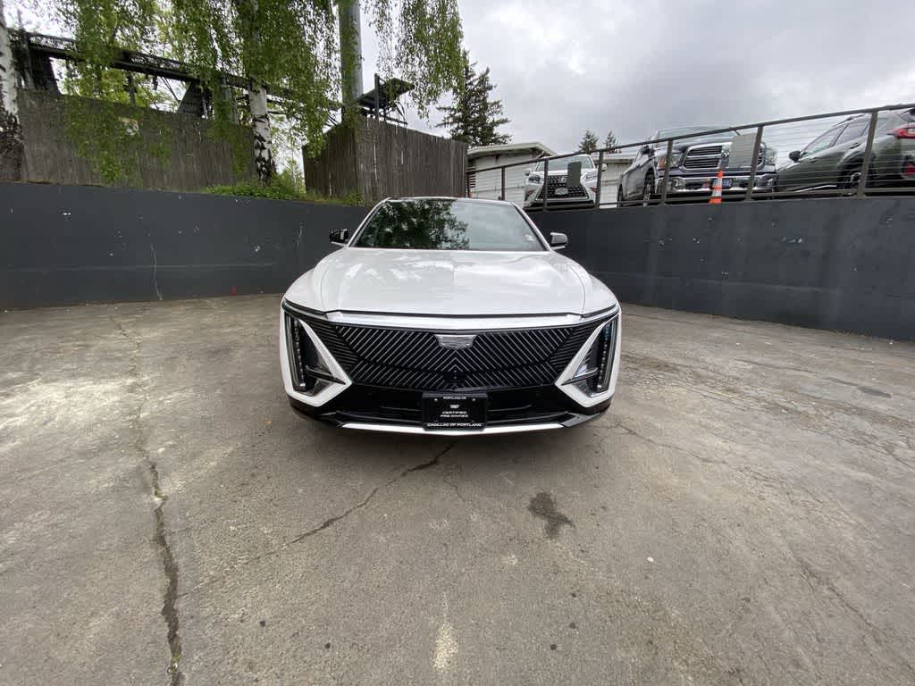 Thumbnail: 2025 Cadillac Lyriq - 9