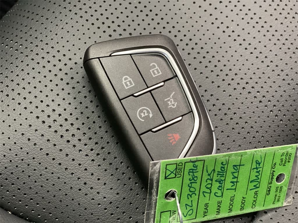 Thumbnail: 2025 Cadillac Lyriq - 30