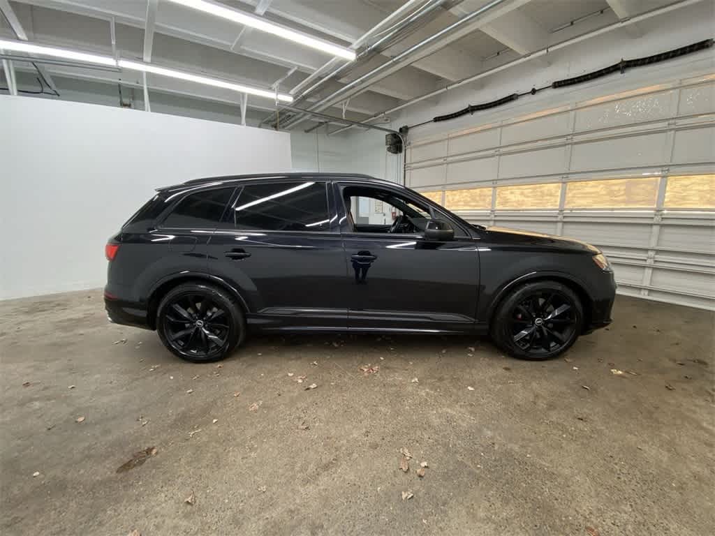 Thumbnail: 2021 Audi SQ7 - 7