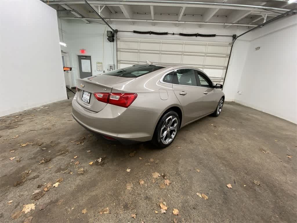 Thumbnail: 2023 Chevrolet Malibu - 6