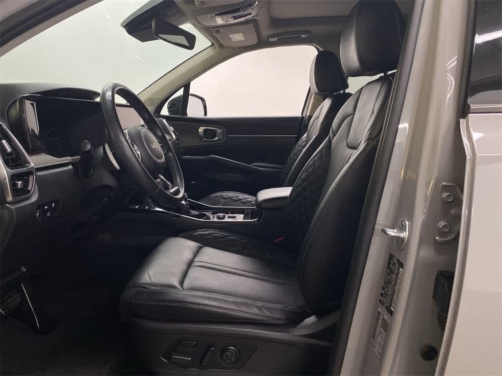 Thumbnail: 2022 Kia Sorento - 14