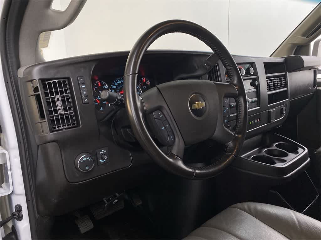 2023 Chevrolet Express 2500 2